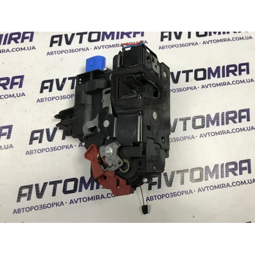 Замок двери передний левый Skoda Fabia 2007-2014 3B1837015AR